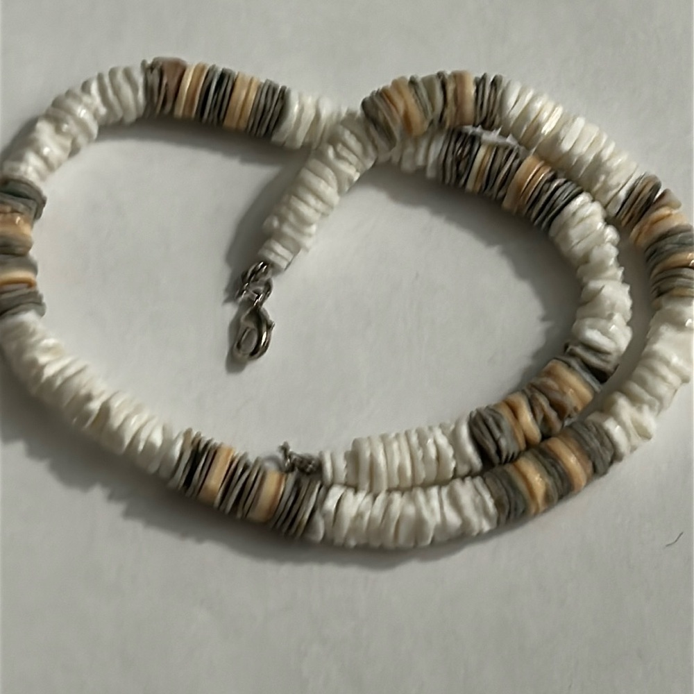 Elegant White and Brown Hawaiian   natural Beaded Necklace